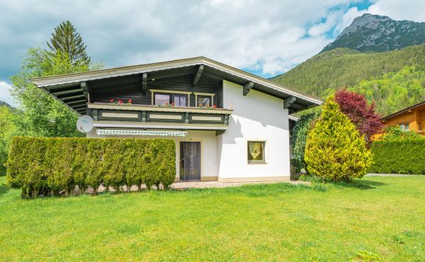 Landhaus am Fuße der Loferer Steinberge